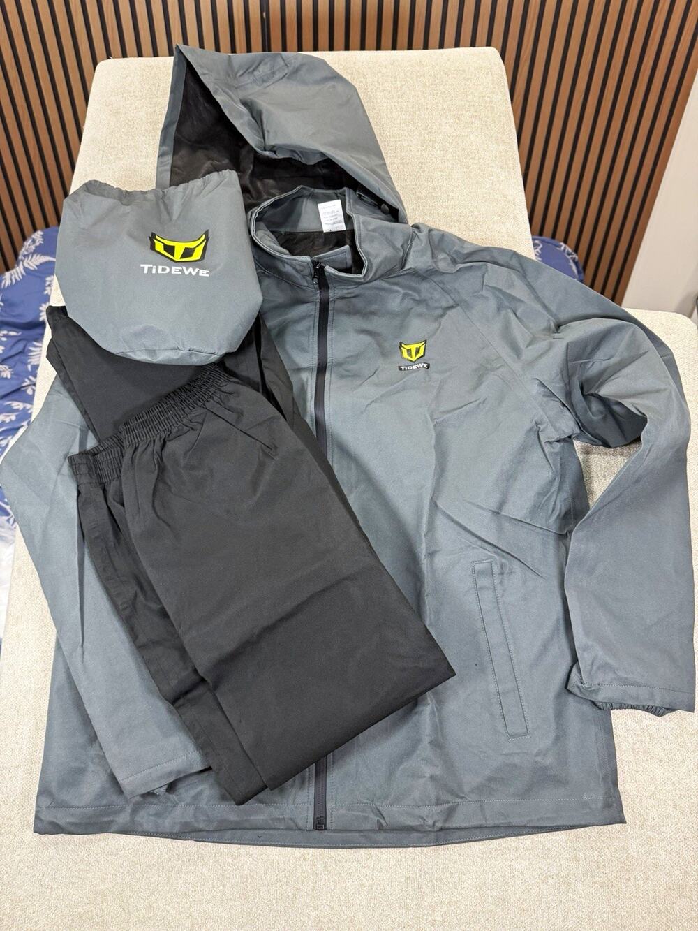 TIDEWE RS002 Hooded Full Zip Hunting Jacket & Pants Set L Gray Black BRAND NEW
